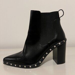 Like New Charles David Pointed Toe Studded Ankle Chelsea Boots 🖤 7.5 Women's